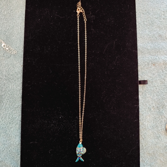 Segmented Fish Necklace - Picture 3 of 5